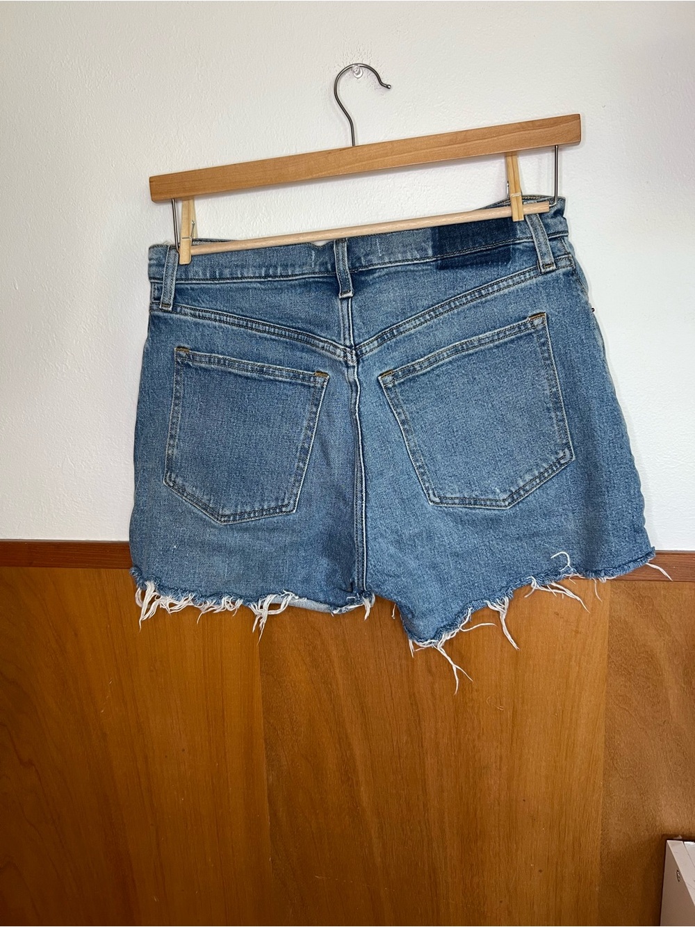 Shorts - Picture 2 of 3